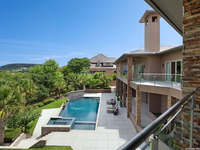 11 Davenport Ln, San Antonio, TX 78257