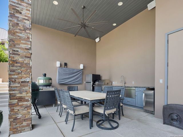 11 Davenport Ln, San Antonio, TX 78257