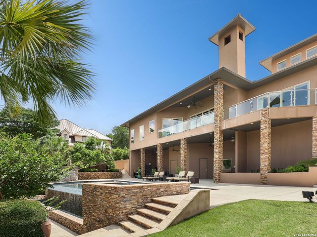 11 Davenport Ln, San Antonio, TX 78257