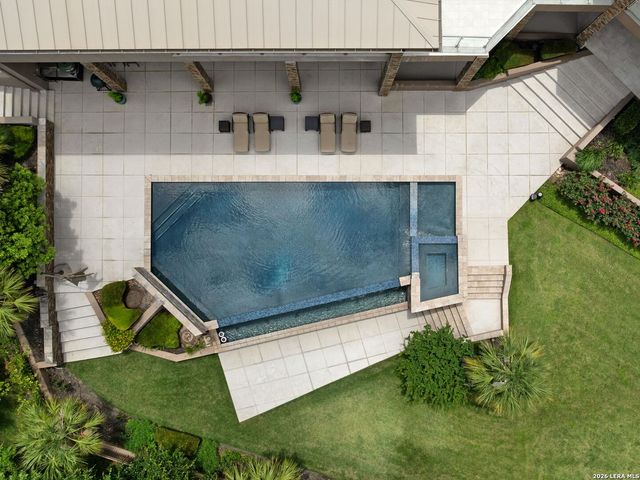 11 Davenport Ln, San Antonio, TX 78257