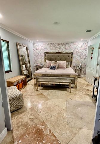 114 SW 57th Court, Miami, FL 33144