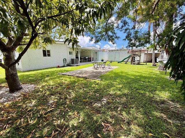 114 SW 57th Court, Miami, FL 33144