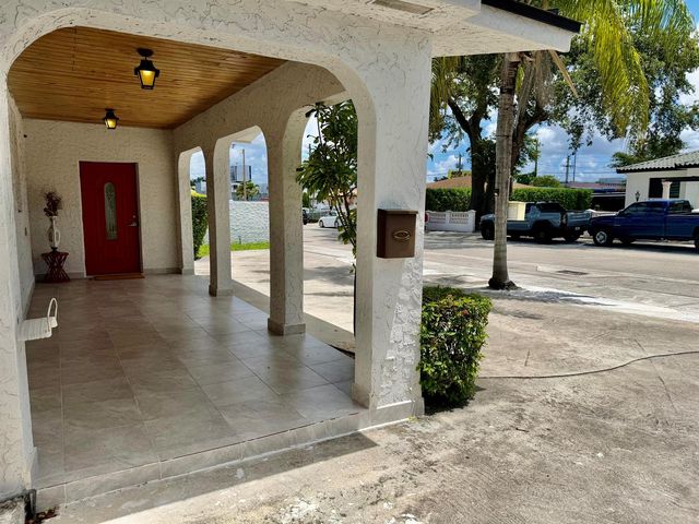 114 SW 57th Court, Miami, FL 33144