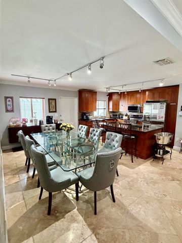 114 SW 57th Court, Miami, FL 33144