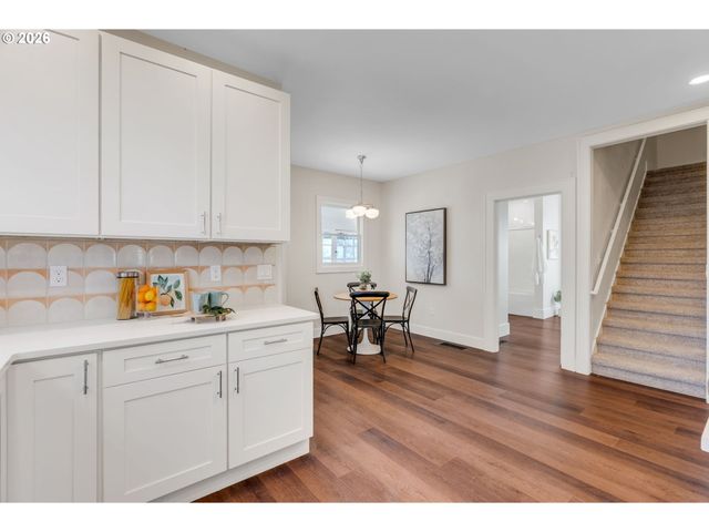 2534 Se 18TH Ave, Portland, OR 97202