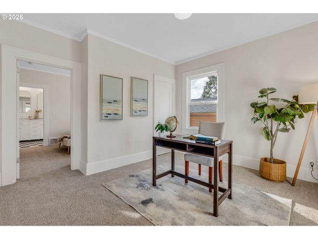 2534 Se 18TH Ave, Portland, OR 97202