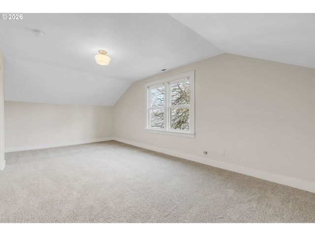 2534 Se 18TH Ave, Portland, OR 97202