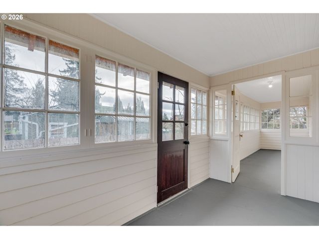 2534 Se 18TH Ave, Portland, OR 97202