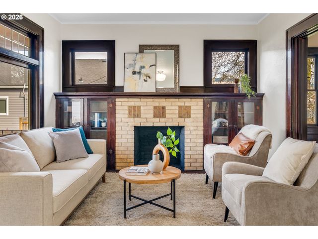 2534 Se 18TH Ave, Portland, OR 97202