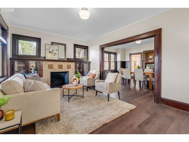 2534 Se 18TH Ave, Portland, OR 97202