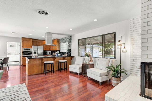1354 Gary Way, Carmichael, CA 95608