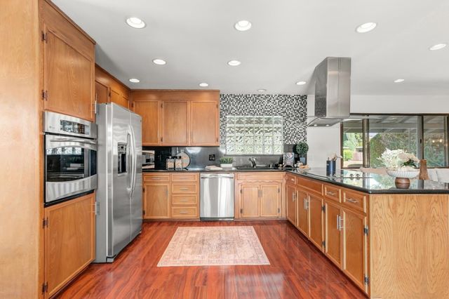 1354 Gary Way, Carmichael, CA 95608