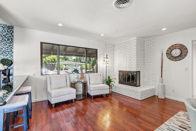1354 Gary Way, Carmichael, CA 95608