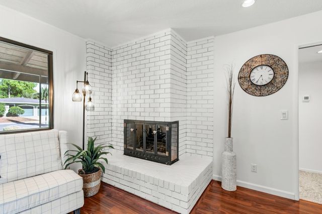 1354 Gary Way, Carmichael, CA 95608