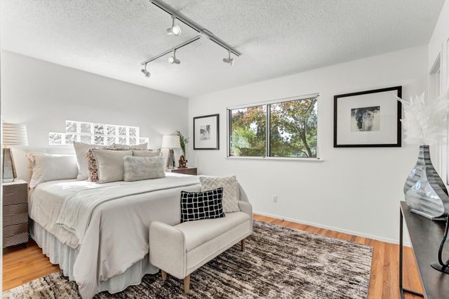 1354 Gary Way, Carmichael, CA 95608