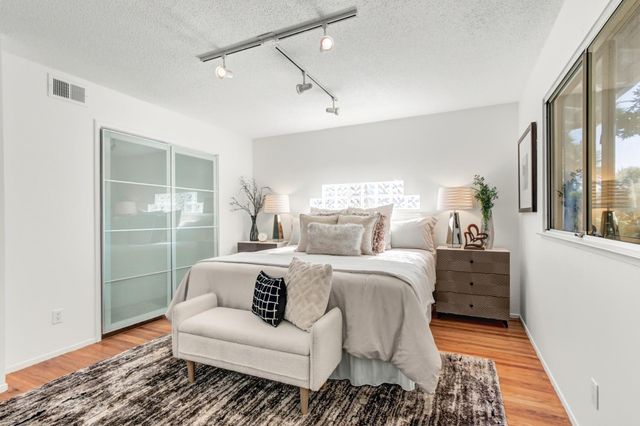 1354 Gary Way, Carmichael, CA 95608