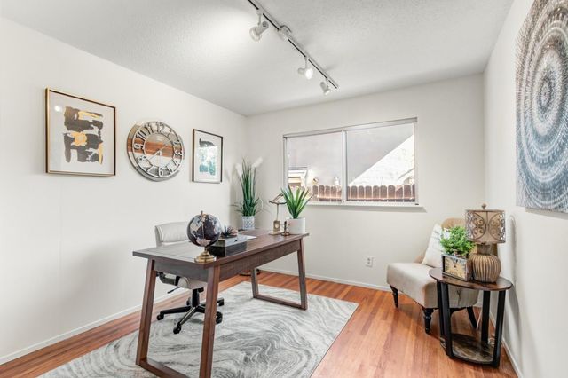 1354 Gary Way, Carmichael, CA 95608