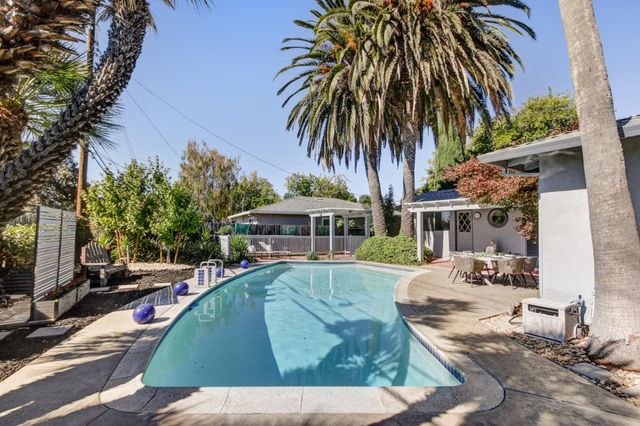 1354 Gary Way, Carmichael, CA 95608