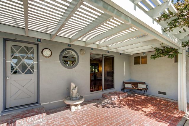 1354 Gary Way, Carmichael, CA 95608