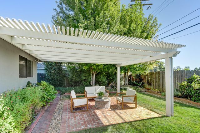 1354 Gary Way, Carmichael, CA 95608