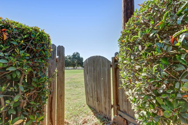 1354 Gary Way, Carmichael, CA 95608