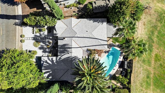 1354 Gary Way, Carmichael, CA 95608