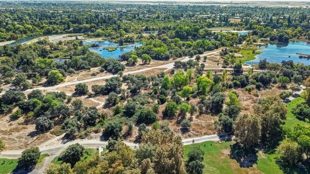 1354 Gary Way, Carmichael, CA 95608