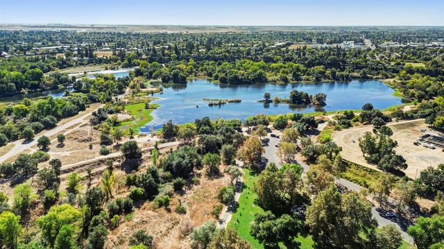 1354 Gary Way, Carmichael, CA 95608
