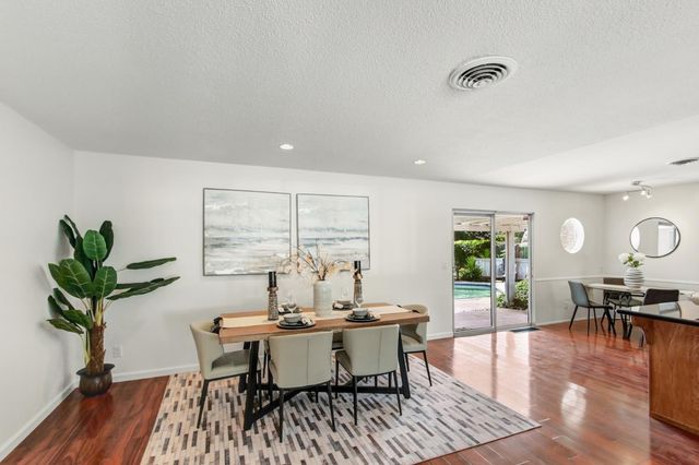 1354 Gary Way, Carmichael, CA 95608