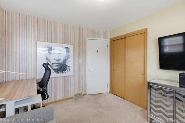 22564 Shorewood Drive, St. Clair Shores, MI 48081