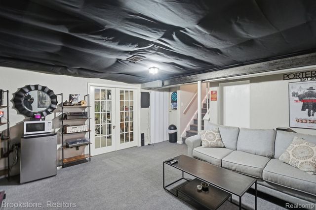 22564 Shorewood Drive, St. Clair Shores, MI 48081