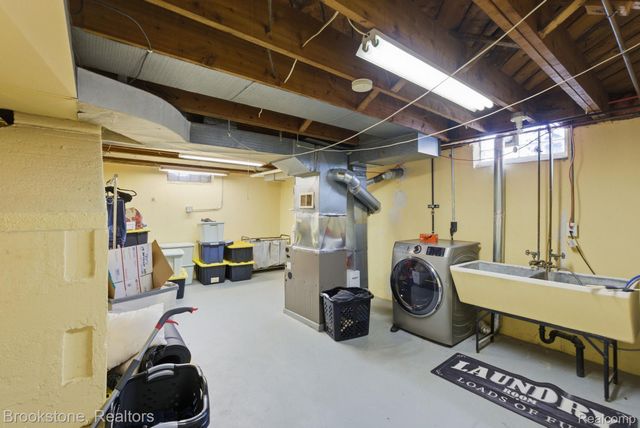 22564 Shorewood Drive, St. Clair Shores, MI 48081