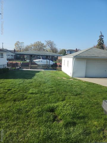 22564 Shorewood Drive, St. Clair Shores, MI 48081