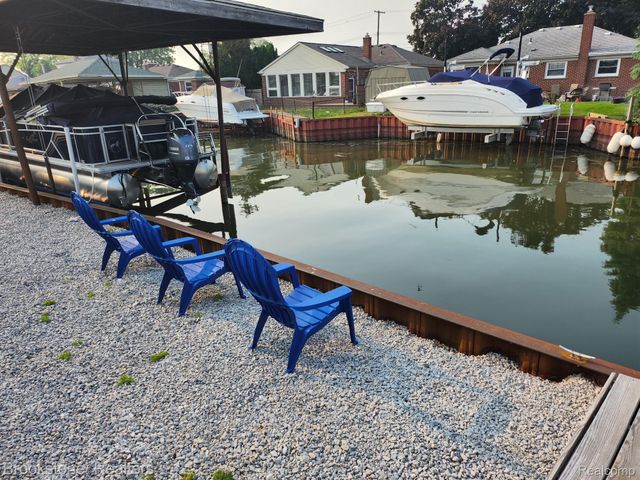 22564 Shorewood Drive, St. Clair Shores, MI 48081