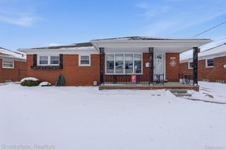 22564 Shorewood Drive, St. Clair Shores, MI 48081
