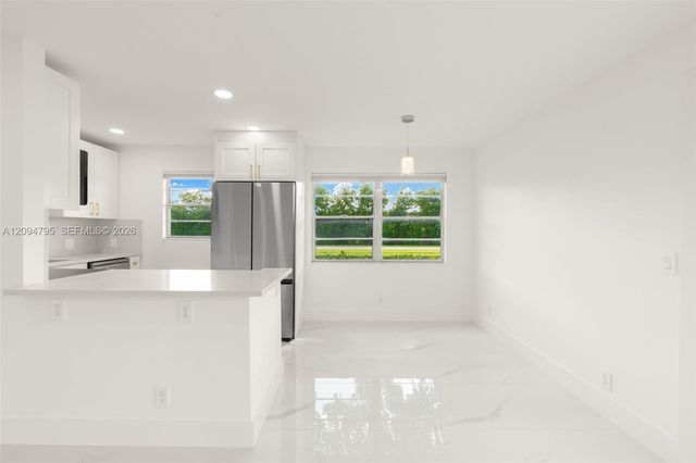 392 Mansfield J 392, Boca Raton, FL 33434