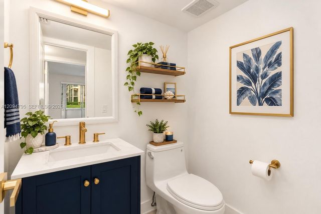 392 Mansfield J 392, Boca Raton, FL 33434