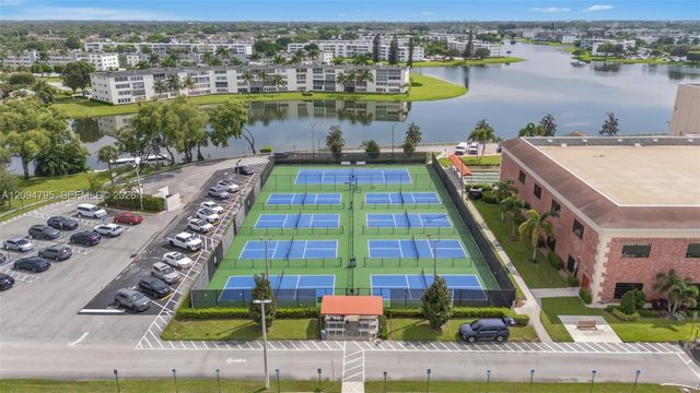 392 Mansfield J 392, Boca Raton, FL 33434