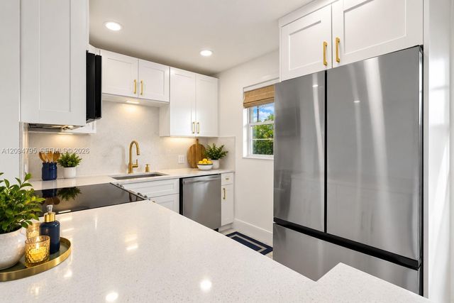 392 Mansfield J 392, Boca Raton, FL 33434