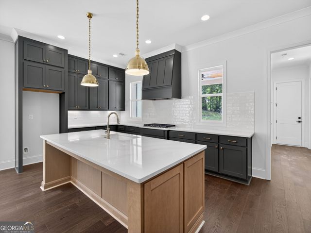 220 Suwanee Avenue, Suwanee, GA 30024