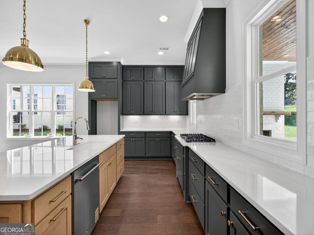 220 Suwanee Avenue, Suwanee, GA 30024
