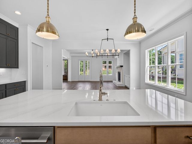 220 Suwanee Avenue, Suwanee, GA 30024