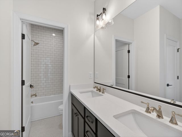 220 Suwanee Avenue, Suwanee, GA 30024