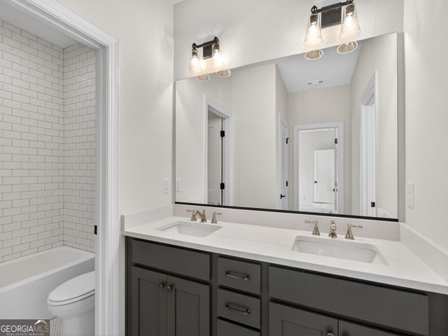 220 Suwanee Avenue, Suwanee, GA 30024