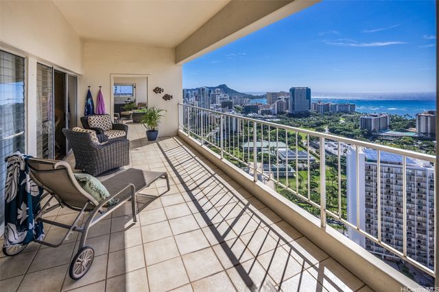 469 Ena Road GPH 3805, Honolulu, HI 96815