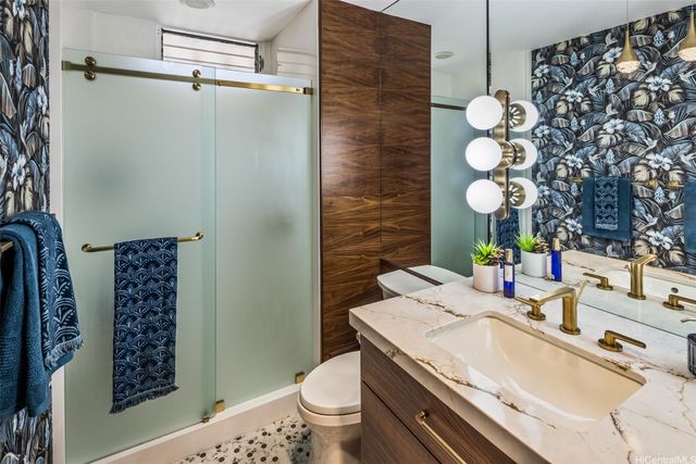 469 Ena Road GPH 3805, Honolulu, HI 96815