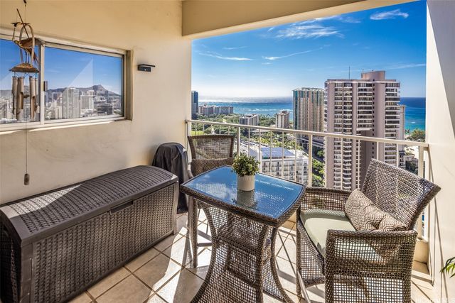 469 Ena Road GPH 3805, Honolulu, HI 96815