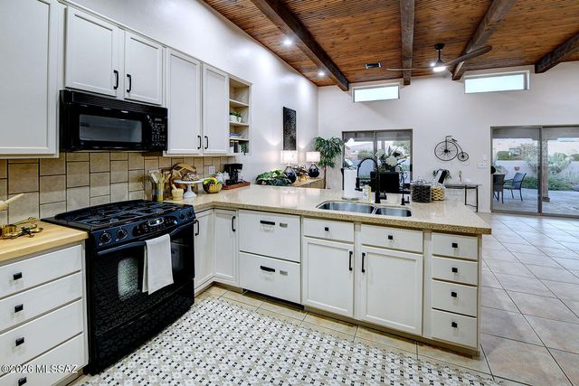 760 S Placita Amena, Green Valley, AZ 85614