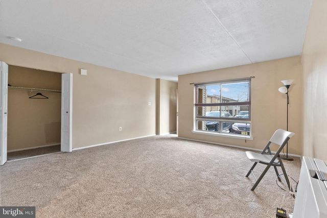 211 JAMES CT, Marlton, NJ 08053