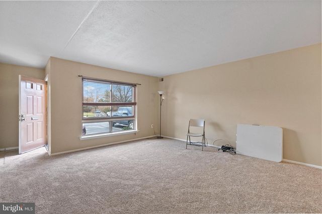 211 JAMES CT, Marlton, NJ 08053